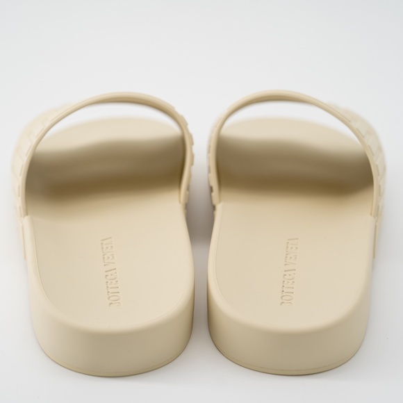 size 42 9 us Bottega Veneta Sea Salt Rubber Slide Sandals  display picture 3